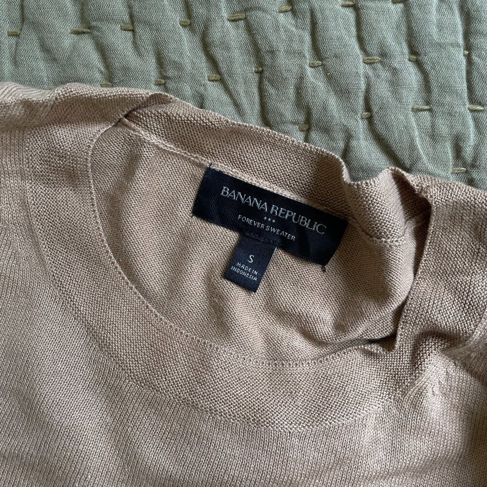Banana Republic Tan Forever Sweater, Size S - Picture 2 of 3